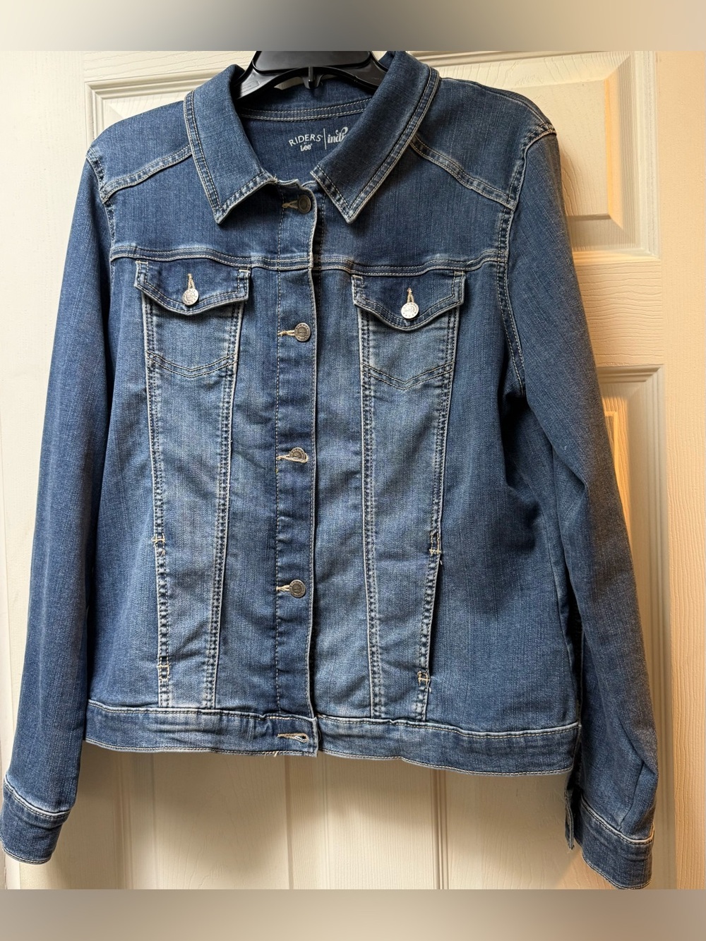 Riders by Lee Medium Wash Blue Denim Jacket with Chest Pockets